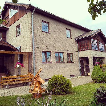 Urusel Guesthouse ทาลลินน์ ภายนอก รูปภาพ