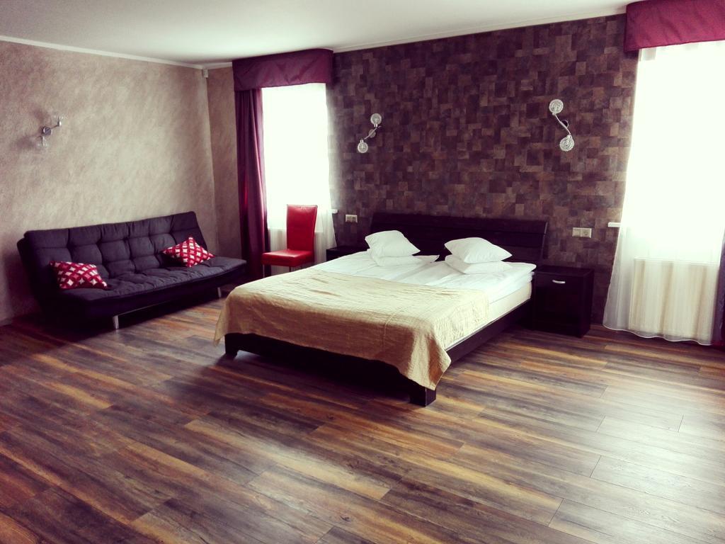 Urusel Guesthouse ทาลลินน์ ภายนอก รูปภาพ